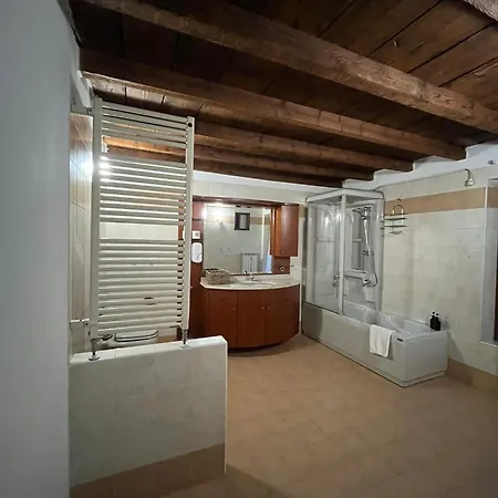 Appartement Iris Air Conditioning - Free Parking - Wifi - Self Check-in