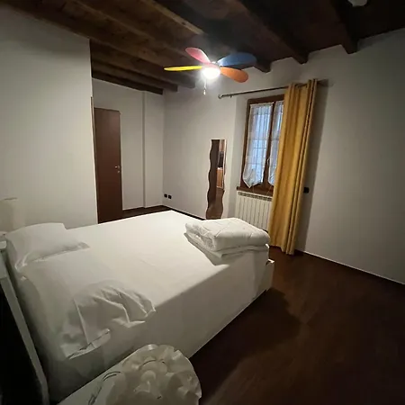 Iris Air Conditioning - Free Parking - Wifi - Self Check-in Appartement Bergamo