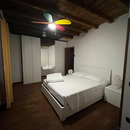 Iris Air Conditioning - Free Parking - Wifi - Self Check-in Bergamo