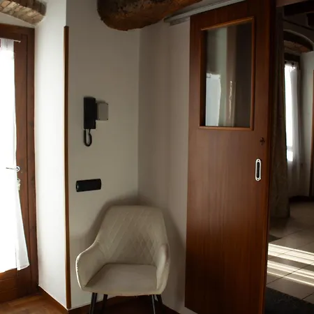 Iris Air Conditioning - Free Parking - Wifi - Self Check-in