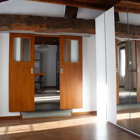 Iris Air Conditioning - Free Parking - Wifi - Self Check-in Appartement
