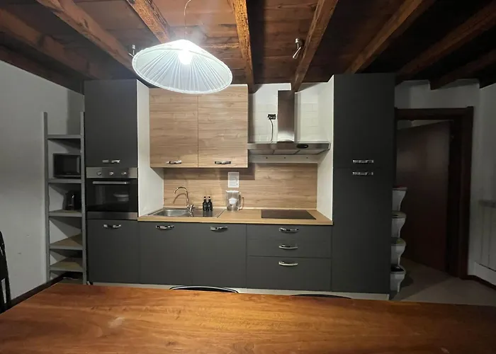 Iris - Spaziosa Casa Indipendente ベルガモ